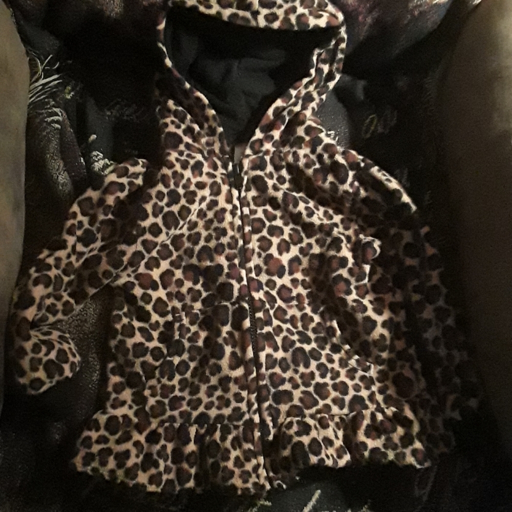 Girls 3T zip up hoodie